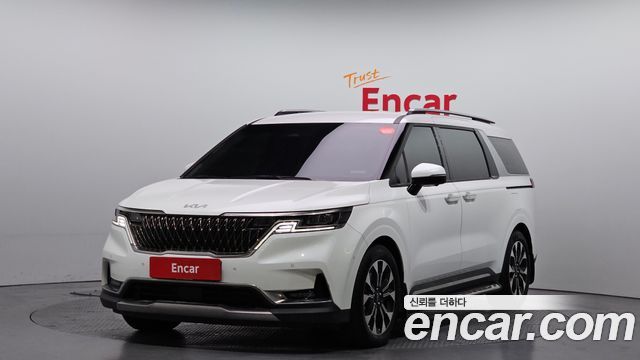 Kia Canival 2023 — photo 1