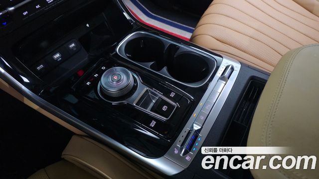 Kia Canival 2023 — photo 9