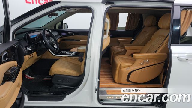 Kia Canival 2023 — photo 17