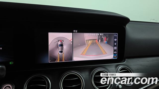 Mercedes-Benz E-Class 2020 — photo 15