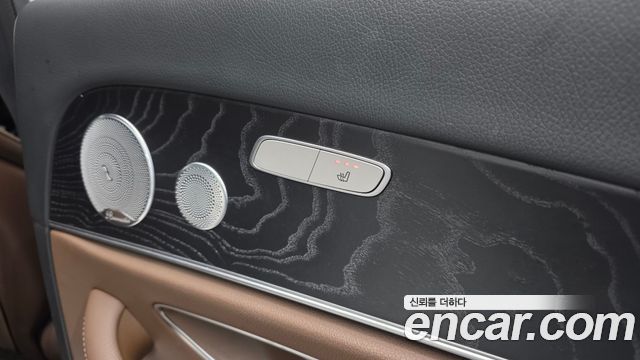 Mercedes-Benz E-Class 2020 — photo 17