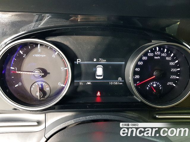 Kia Canival 2021 — photo 7