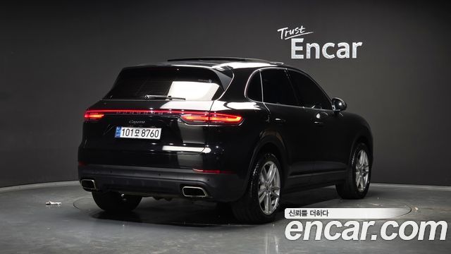 Porsche Cayenne 2019 — photo 2
