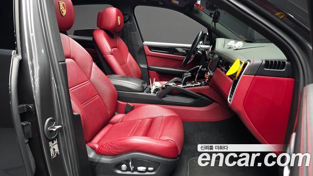 Porsche Cayenne 2019 — photo 11