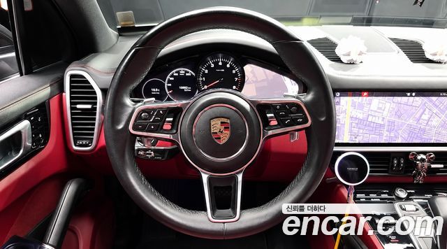 Porsche Cayenne 2019 — photo 13