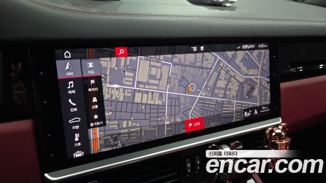 Porsche Cayenne 2019 — photo 14