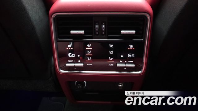 Porsche Cayenne 2019 — photo 19
