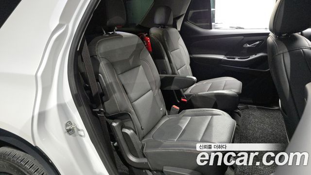 Chevrolet Korea Traverse 2021 — photo 12