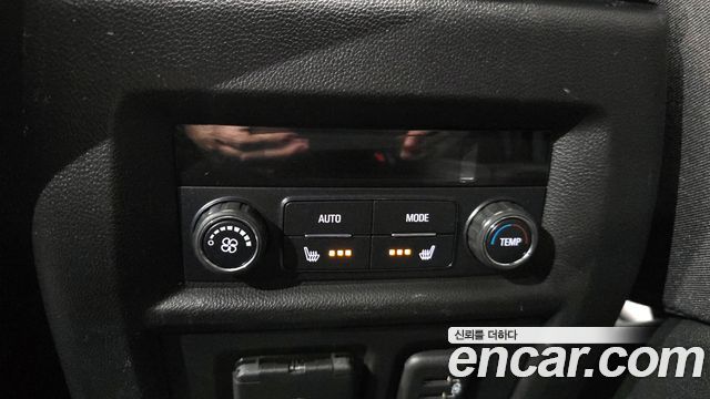 Chevrolet Korea Traverse 2021 — photo 18