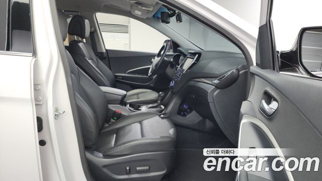 Hyundai Santafe 2016 — photo 12