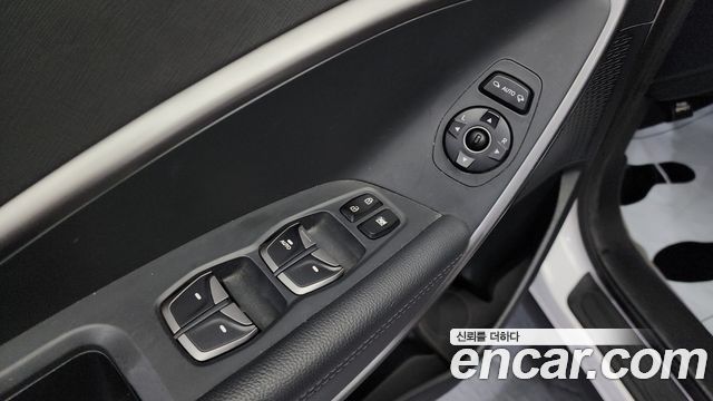 Hyundai Santafe 2016 — photo 13