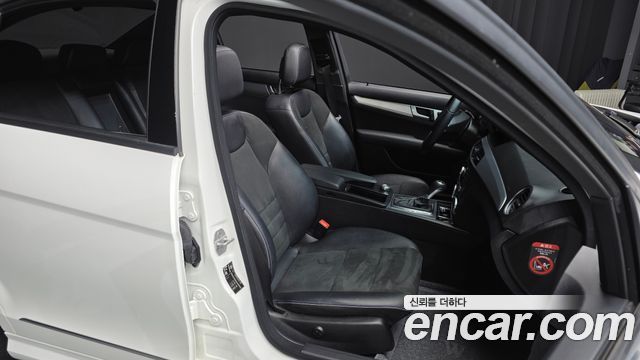 Mercedes-Benz C-Class 2014 — photo 12
