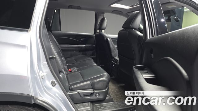 Honda Pilot 2017 — photo 12