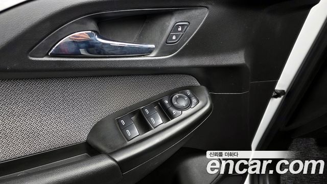 Chevrolet Korea Trailblazer 2021 — photo 18