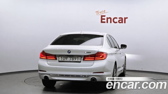 BMW 5-Series 2018 — photo 4