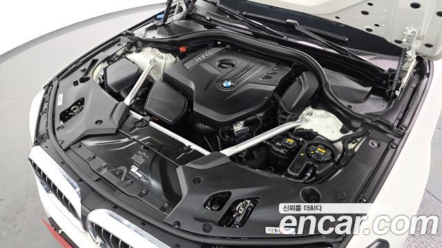 BMW 5-Series 2018 — photo 6