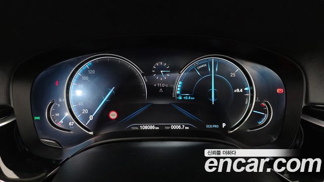 BMW 5-Series 2018 — photo 8