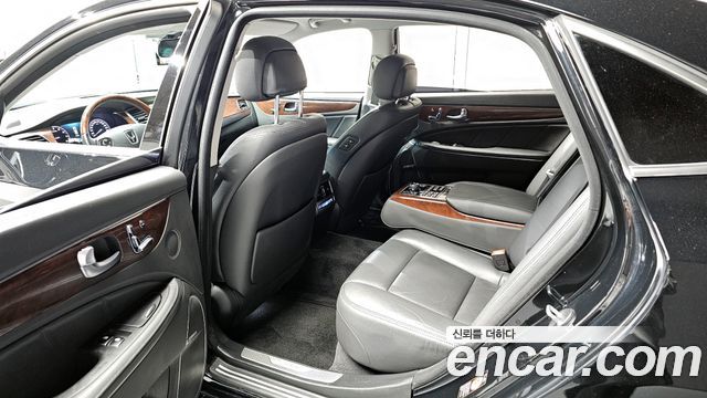 Hyundai Equus 2014 — photo 11