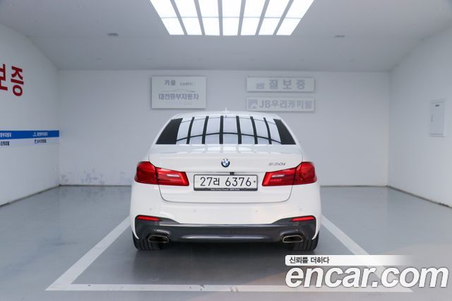 BMW 5-Series 2018 — photo 5