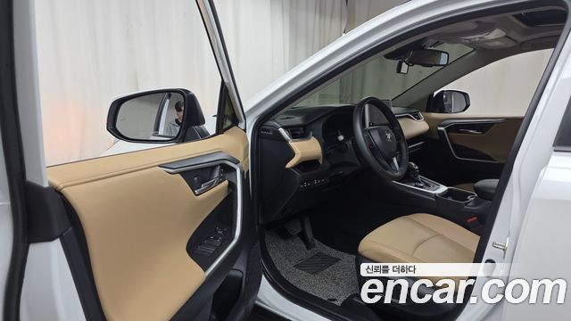 Toyota RAV4 2024 — photo 10