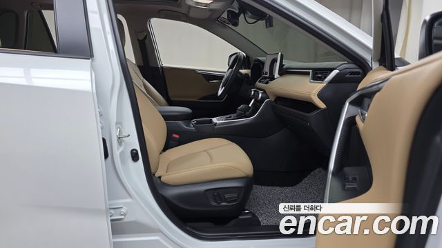 Toyota RAV4 2024 — photo 11