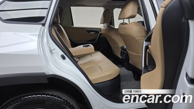 Toyota RAV4 2024 — photo 12