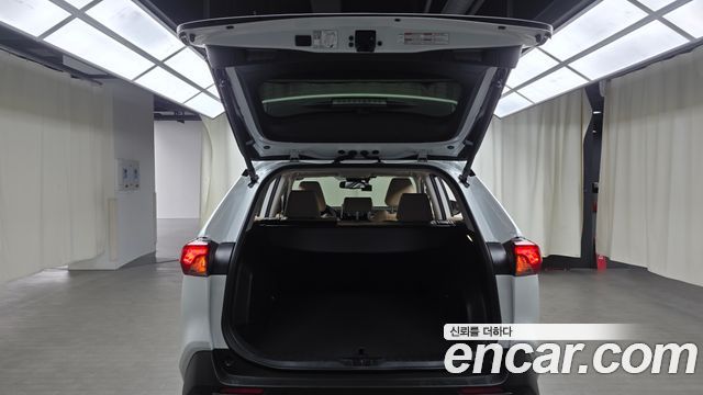 Toyota RAV4 2024 — photo 20