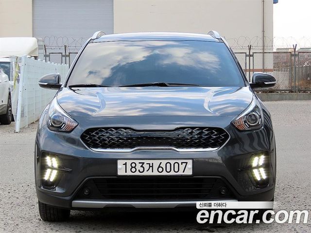 Kia Niro 2022 — photo 1