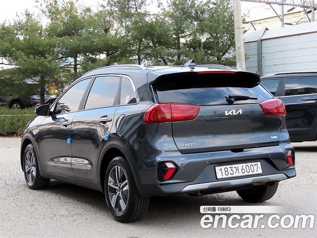 Kia Niro 2022 — photo 3