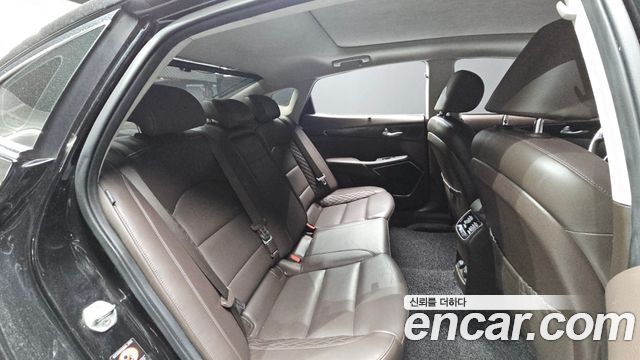 Kia K7 2018 — photo 12