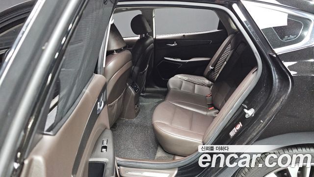 Kia K7 2018 — photo 13