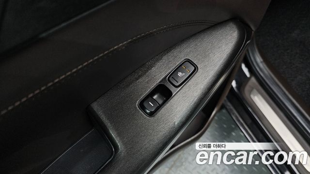 Kia K7 2018 — photo 20