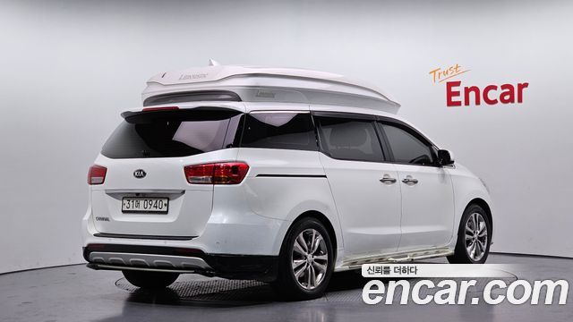 Kia Canival 2017 — photo 2