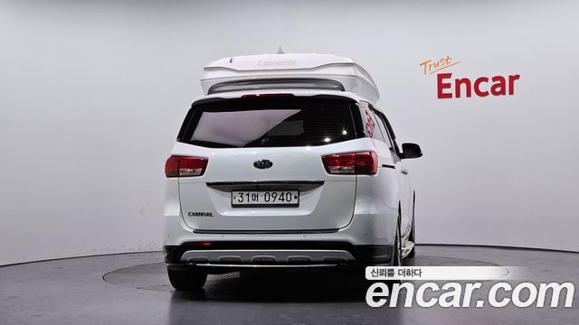 Kia Canival 2017 — photo 4