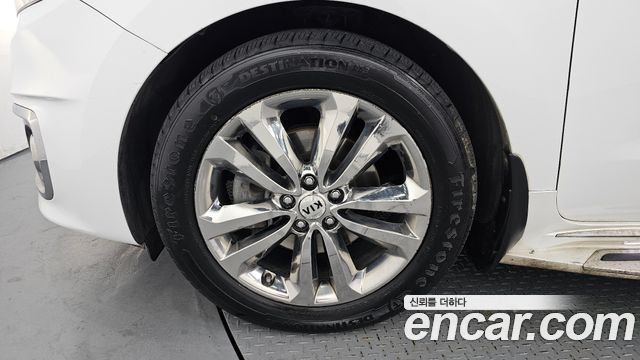 Kia Canival 2017 — photo 5