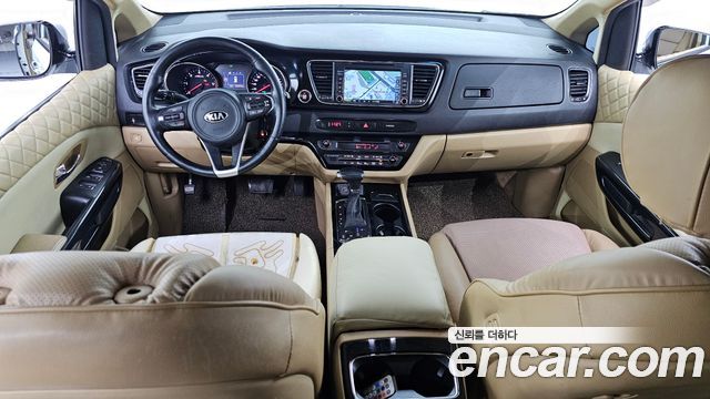 Kia Canival 2017 — photo 7
