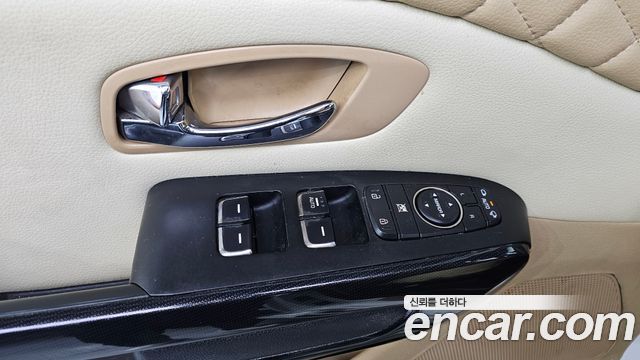 Kia Canival 2017 — photo 17