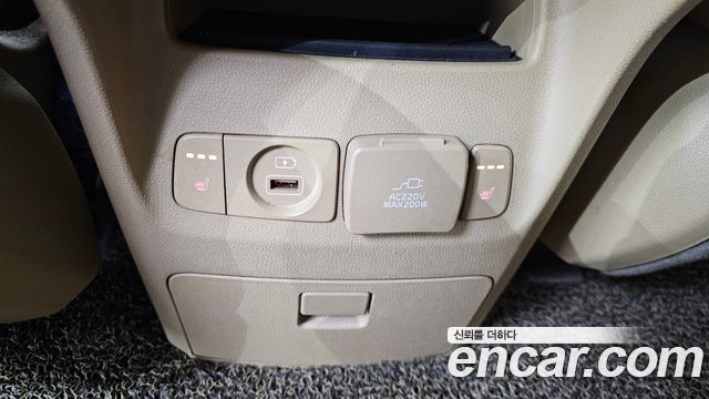 Kia Canival 2017 — photo 19