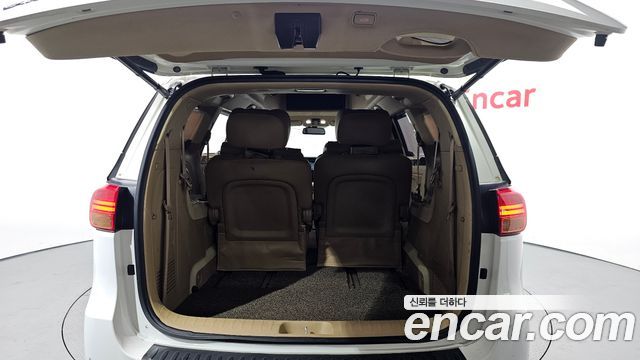 Kia Canival 2017 — photo 20