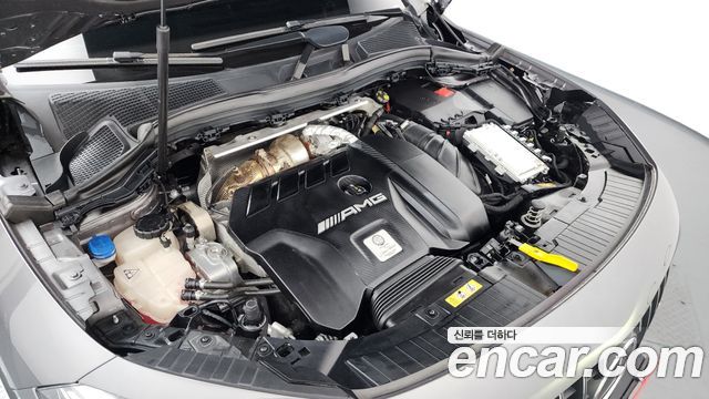 Mercedes-Benz GLA-Class 2022 — photo 6