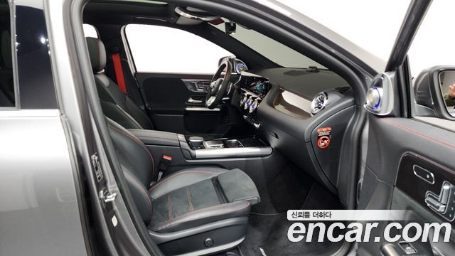Mercedes-Benz GLA-Class 2022 — photo 11