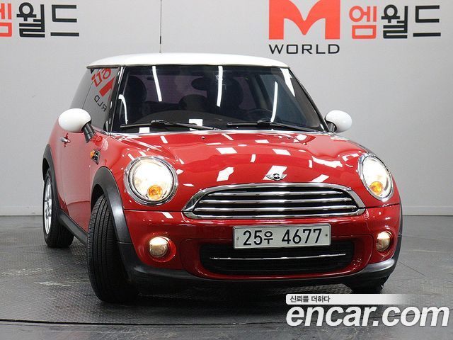 Mini Cooper 2012 — photo 1
