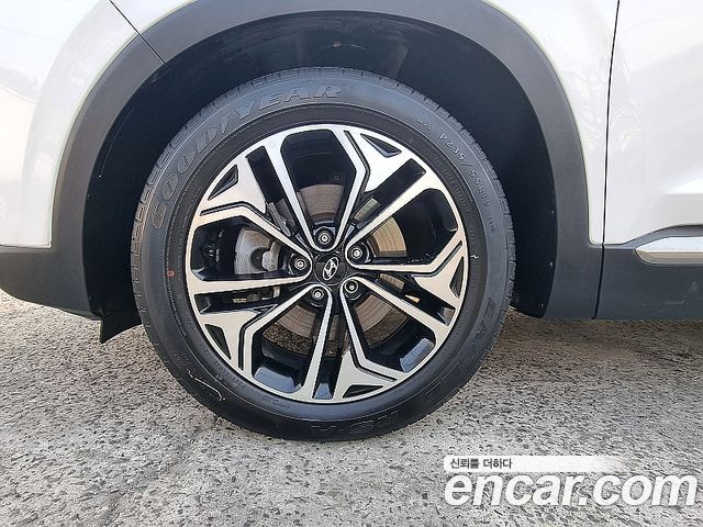 Hyundai Santafe 2019 — photo 19