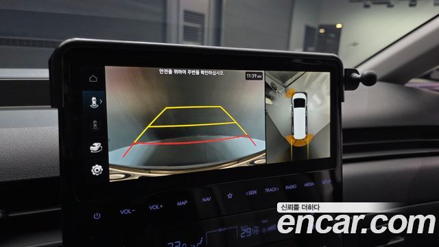 Hyundai Staria 2025 — photo 19