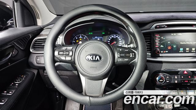 Kia Sorento 2016 — photo 14