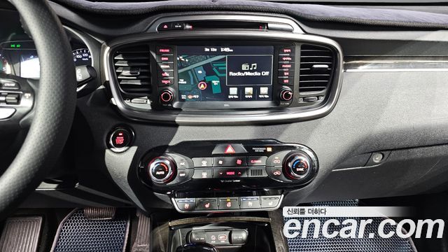 Kia Sorento 2016 — photo 15