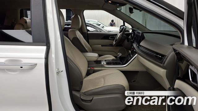 Kia Canival 2021 — photo 11