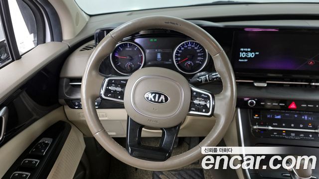Kia Canival 2021 — photo 13