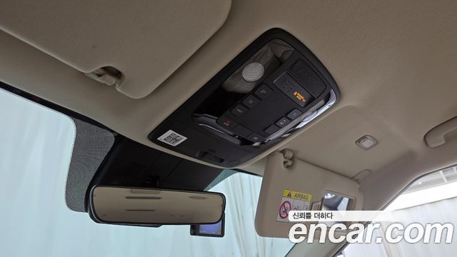 Kia Canival 2021 — photo 18