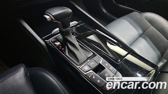 Kia K7 2016 — photo 9